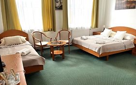 Broadway Guesthouse